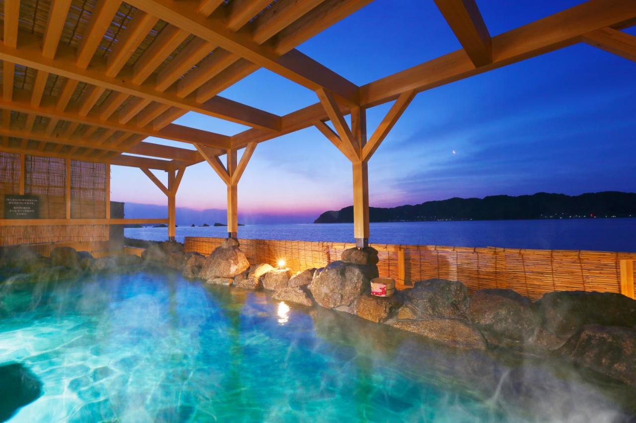 Ooedo Onsen Monogatari Nanki Kushimoto Hotell Exteriör bild